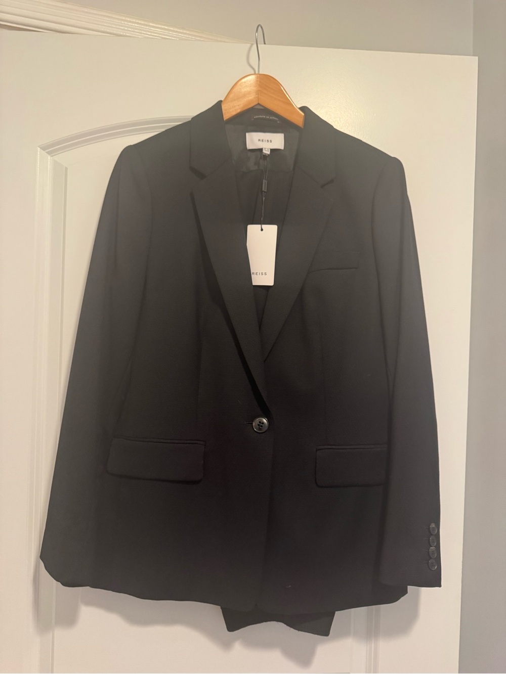 Reiss Hayes Single-Button Tailored Blazer & Trousers (Black)